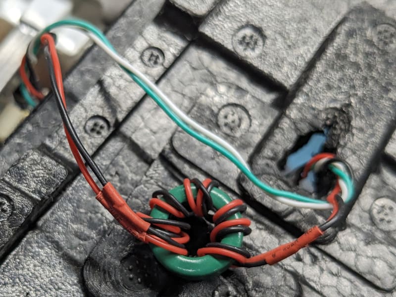 Ferrite ring between flight controller and GPS